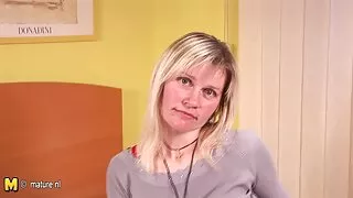 දෙකක් කෙට්ටු ගැහැණු සමලිංගික මගුල සිට orgasm ලබා