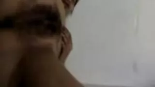 රුසියානු දැරිය සැසිය සඳහා තරුණ masseur ගෙදර පැමිණි ඔහු ලිංගික ඇය ව්යාප්ත