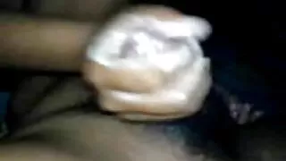 ගුද මගුලේ තරුණ අම්මා සහ ශක්තිමත් මිනිසා