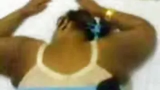 ආධුනික ත්රිත්ව දෙකක් ගණිකාවන්ට හා ගයි සහිත